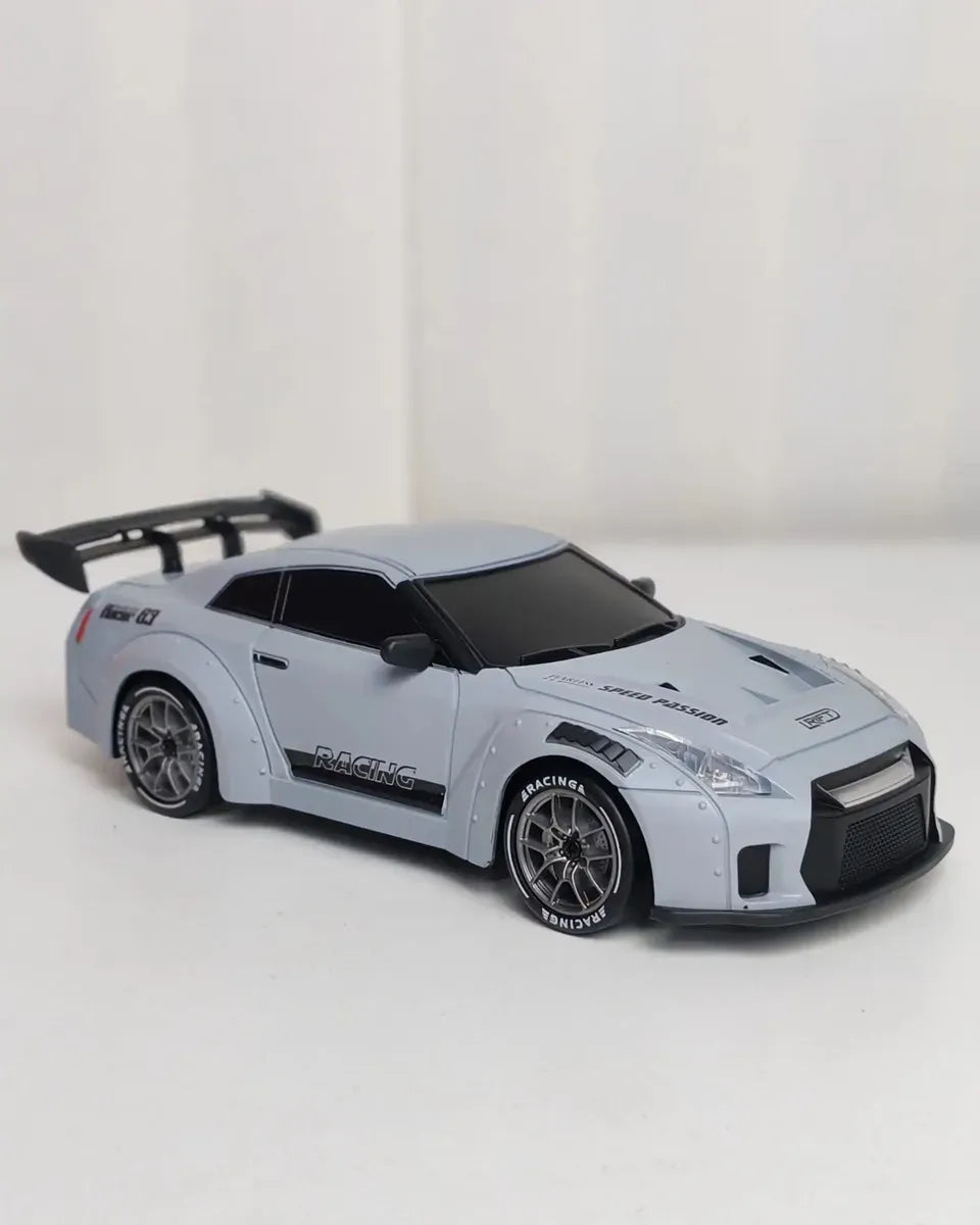 4X4 DRIFT AUTO RADIO CONTROL 4wd Nissan Gtr