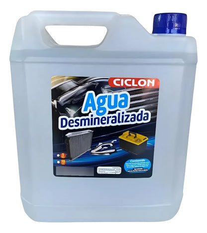 Agua Desmineralizada/destilada 5 Litros Marca Ciclon Blanco
